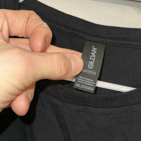 🧙♀️WITCH way to the 🍷 WINE? halloween holiday/fall/black tshirt size 2XL gildan - Picture 3 of 4